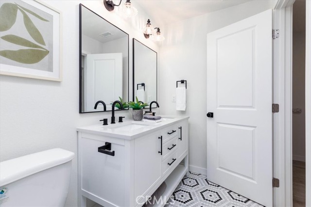27951 Encanto, Mission Viejo CA: https://media.crmls.org/medias/4024d244-8941-40bb-aa70-2f1880b360a2.jpg