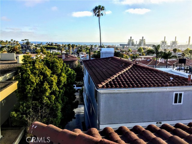 714 N Juanita Avenue, Redondo Beach CA: https://media.crmls.org/medias/4024f73d-316d-498b-b2fe-03c346eb8384.jpg