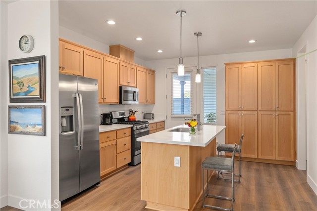 Detail Gallery Image 4 of 27 For 1671 Thea Ave, Chico,  CA 95928 - 3 Beds | 2 Baths