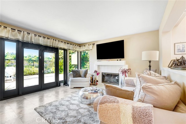 Detail Gallery Image 4 of 21 For 3739 Calle Jazmin, Calabasas,  CA 91302 - 3 Beds | 2/1 Baths