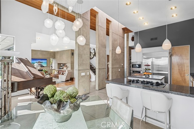 3251 Rimcrest Circle, Laguna Beach CA: https://media.crmls.org/medias/4025f2b5-c6c7-4cfe-b4a9-14b751fe6def.jpg