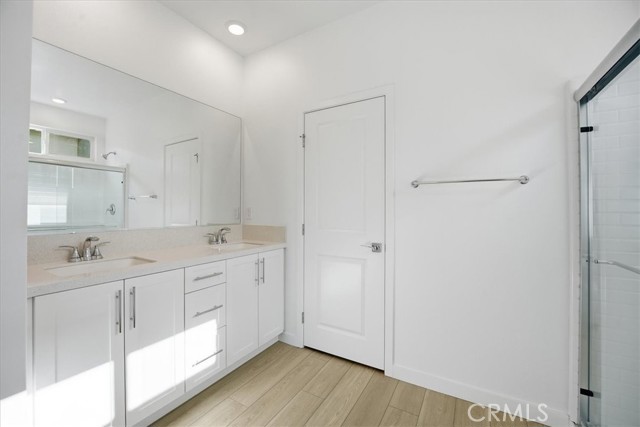 Detail Gallery Image 17 of 50 For 27315 Bear Creek Ln, Valencia,  CA 91381 - 4 Beds | 3/1 Baths