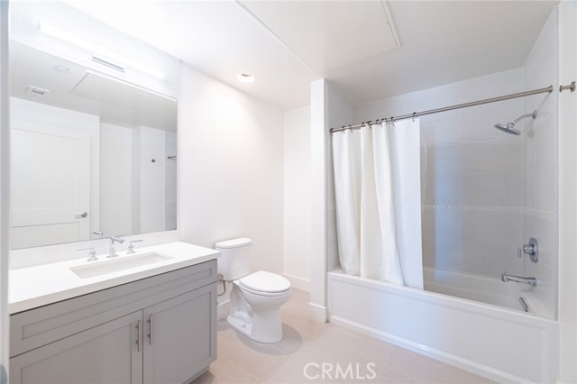 Detail Gallery Image 16 of 22 For 1920 S Pacific Coast #208,  Redondo Beach,  CA 90277 - 2 Beds | 2 Baths