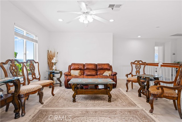 44839 Mumm Street, Temecula CA: https://media.crmls.org/medias/4026884d-992c-4f7e-b309-eb6f268d3c20.jpg