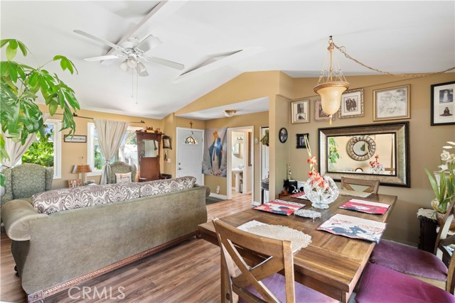 17913 E Kelby Street, Covina CA: https://media.crmls.org/medias/4026c31e-2060-46dc-8bcd-bdbeb25133c4.jpg
