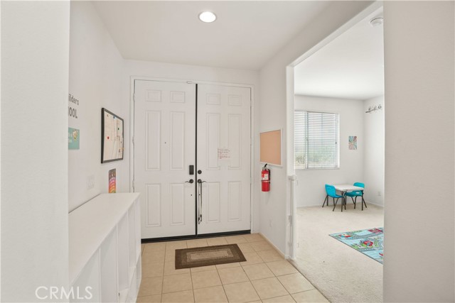 3223 W Avenue J7, Lancaster CA: https://media.crmls.org/medias/4026ec87-a90f-40b3-8723-d1c3f3bab68b.jpg