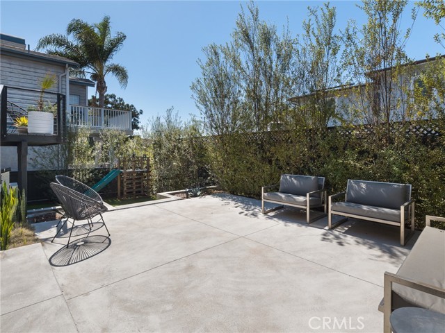 1865 Hillcrest Drive, Hermosa Beach, California 90254, 2 Bedrooms Bedrooms, ,1 BathroomBathrooms,Residential,Sold,Hillcrest Drive,SB22224763