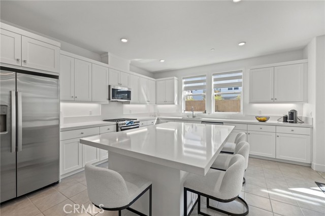 Detail Gallery Image 13 of 57 For 236 Yerba, Irvine,  CA 92618 - 4 Beds | 3/1 Baths