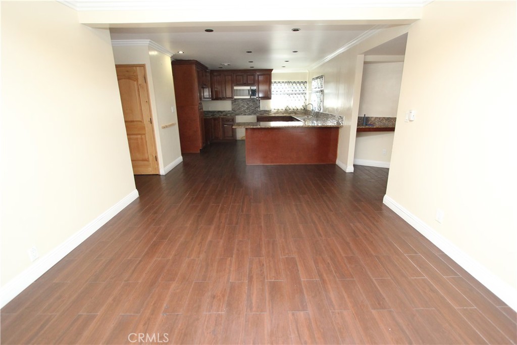 MLS #DW25039930 img 5