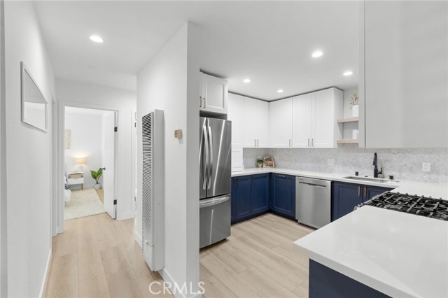 Detail Gallery Image 9 of 31 For 5001 Stoney Creek Rd #354,  Culver City,  CA 90230 - 2 Beds | 2 Baths