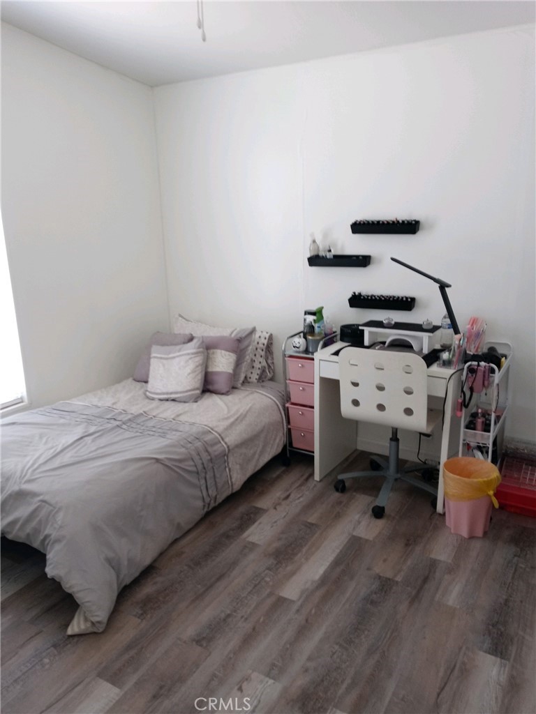 https://media.crmls.org/medias/40298cee-0057-4d89-80a5-a38dc3c62418.jpg?preset=X-Large