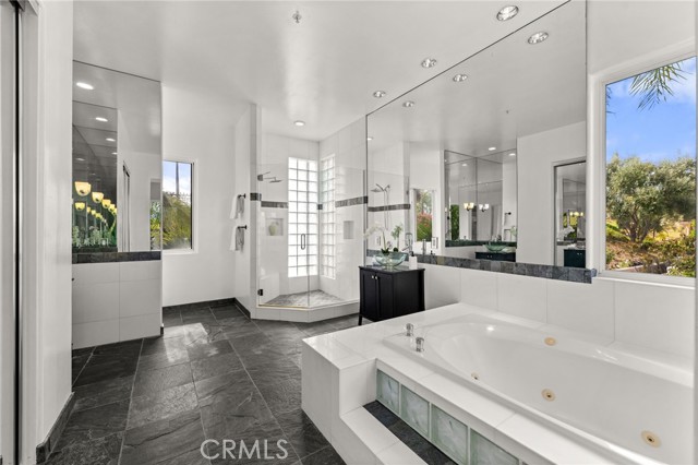 Detail Gallery Image 34 of 43 For 4462 Fallsbrae Rd, Fallbrook,  CA 92028 - 4 Beds | 3/1 Baths