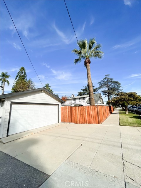MLS# OC22244584