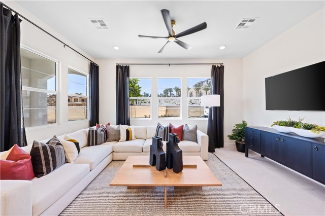 Detail Gallery Image 3 of 30 For 22025 Florence Cir, Walnut,  CA 91789 - 4 Beds | 3 Baths