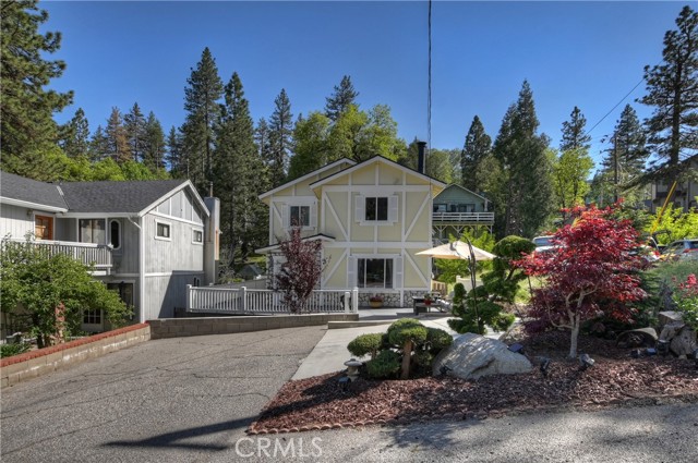 Detail Gallery Image 2 of 41 For 22771 Fir Ln, Crestline,  CA 92325 - 4 Beds | 2/1 Baths