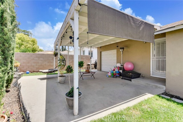 34510 Avenue B, Yucaipa CA: https://media.crmls.org/medias/402c325d-c600-4eed-b036-186a2d54982d.jpg