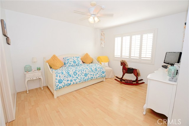 240 Broadway, Redondo Beach, California 90277, 3 Bedrooms Bedrooms, ,1 BathroomBathrooms,Residential,Sold,Broadway,SB17033928