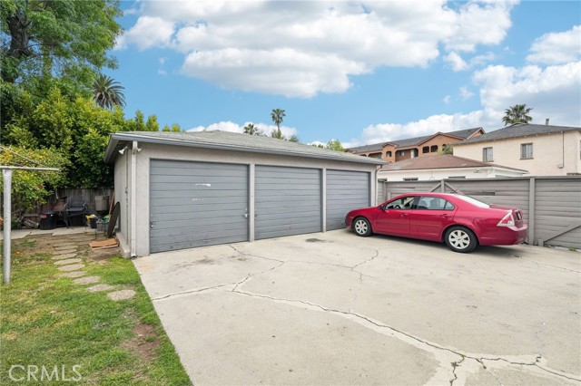 Detail Gallery Image 5 of 16 For 494 Almond Ave, Long Beach,  CA 90802 - – Beds | – Baths