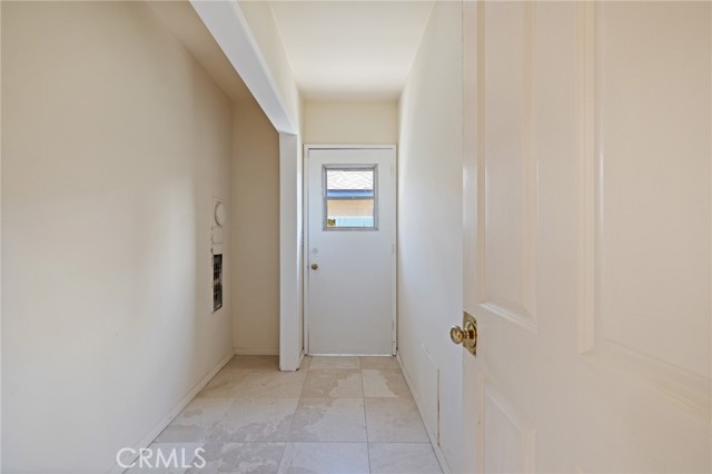 8419 Yolanda Avenue, Northridge CA: https://media.crmls.org/medias/402f6233-8cff-455f-8903-c33f8d694805.jpg