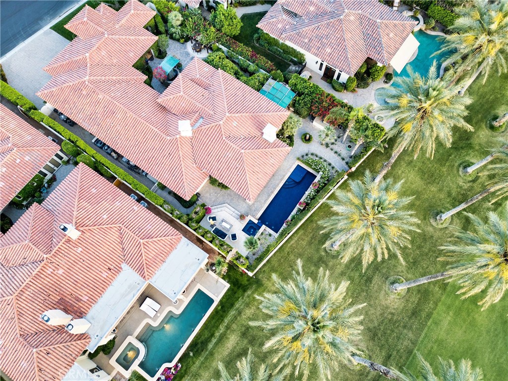 https://media.crmls.org/medias/402fb924-45fd-4eb9-86c1-6985a3d21271.jpg?preset=X-Large