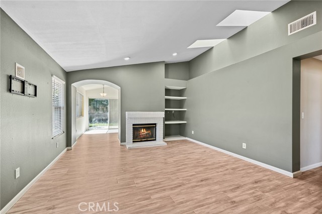 1422 Deborah Place, Beaumont CA: https://media.crmls.org/medias/4030f031-f358-4fe3-9804-e935e9722f54.jpg