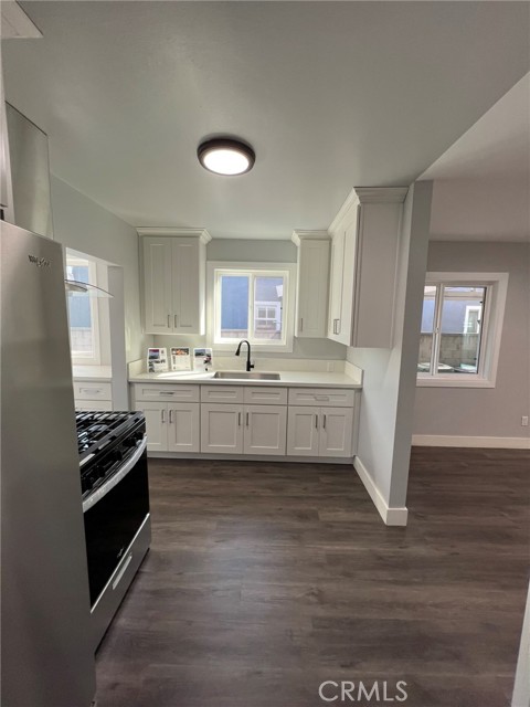 Detail Gallery Image 15 of 53 For 1919 W 82nd St, Los Angeles,  CA 90047 - 3 Beds | 2/1 Baths