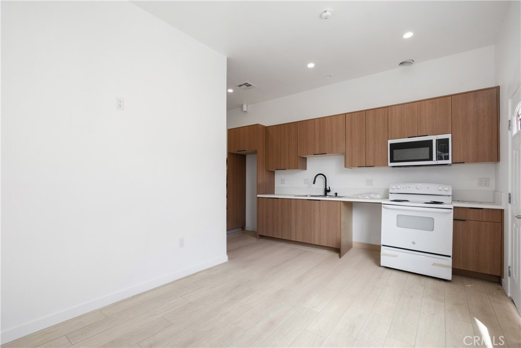 MLS #DW25227171 image #16