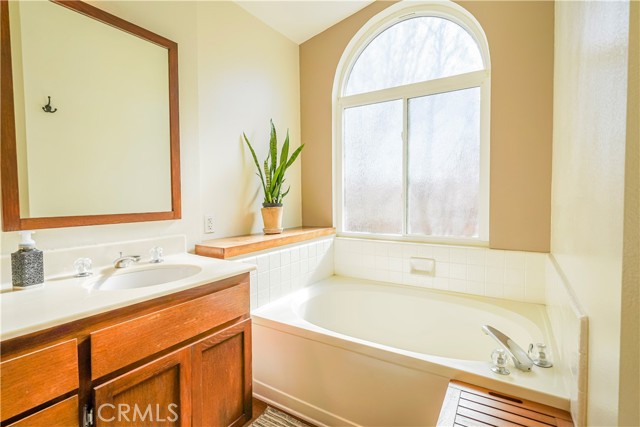 Detail Gallery Image 20 of 32 For 12206 San Ysidro St., Victorville,  CA 92392 - 4 Beds | 3 Baths