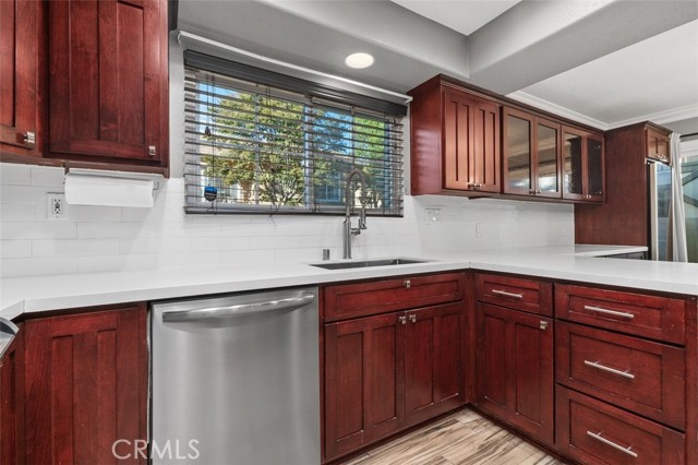 Detail Gallery Image 10 of 35 For 510 S Hollydale, Anaheim Hills,  CA 92808 - 3 Beds | 3 Baths