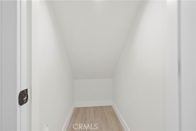 11647 N. Paso Robles Avenue, Granada Hills CA: https://media.crmls.org/medias/4032668c-613e-42d7-beec-5d4fab503e02.jpg