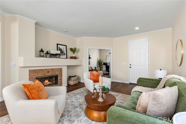 Detail Gallery Image 6 of 33 For 40929 Engelmann Oak St, Murrieta,  CA 92562 - 6 Beds | 2/1 Baths
