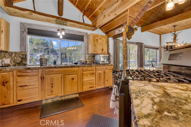 33141 Big Bear Lake Road, Running Springs, CA 92382