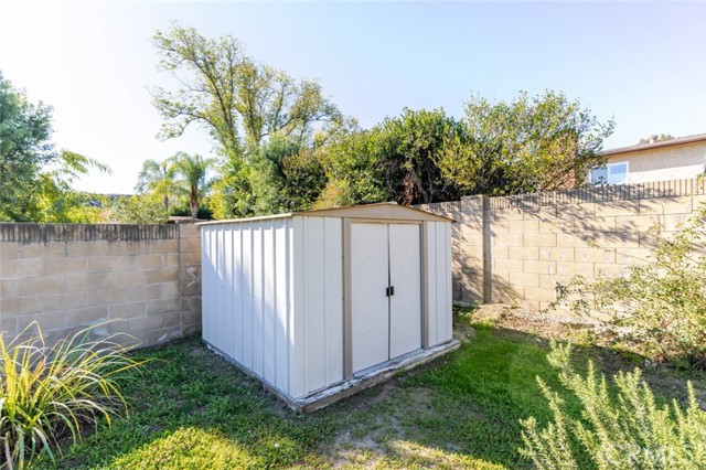 Detail Gallery Image 24 of 30 For 9551 Gierson Ave, Chatsworth,  CA 91311 - 3 Beds | 2 Baths