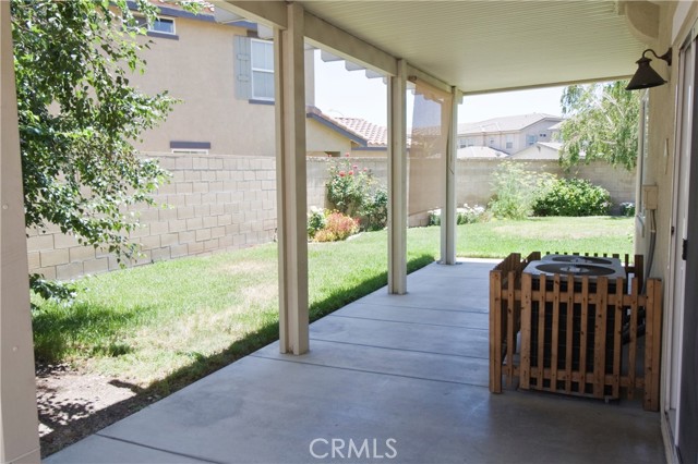 6163 S Hills Way, Fontana CA: https://media.crmls.org/medias/4034127b-1ec8-4101-878a-91073f9e879d.jpg
