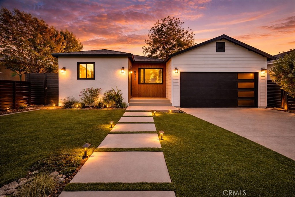 14328 Emelita Street