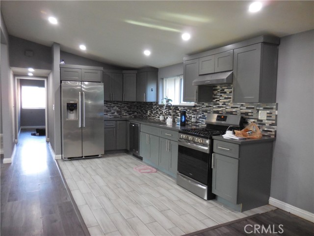 Detail Gallery Image 4 of 19 For 12141 Candy, Garden Grove,  CA 92840 - 3 Beds | 2 Baths