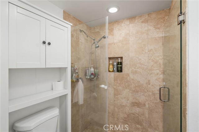 Detail Gallery Image 21 of 29 For 11531 Riverside Dr #209,  Valley Village,  CA 91602 - 2 Beds | 2 Baths