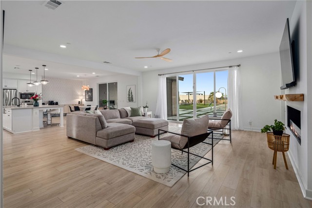 Detail Gallery Image 13 of 74 For 3731 Eliopulos Ranch, Palmdale,  CA 93551 - 5 Beds | 3 Baths