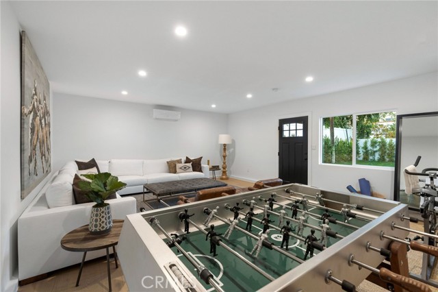 Detail Gallery Image 38 of 45 For 5537 Sunnyslope Ave, Sherman Oaks,  CA 91401 - 4 Beds | 4/1 Baths