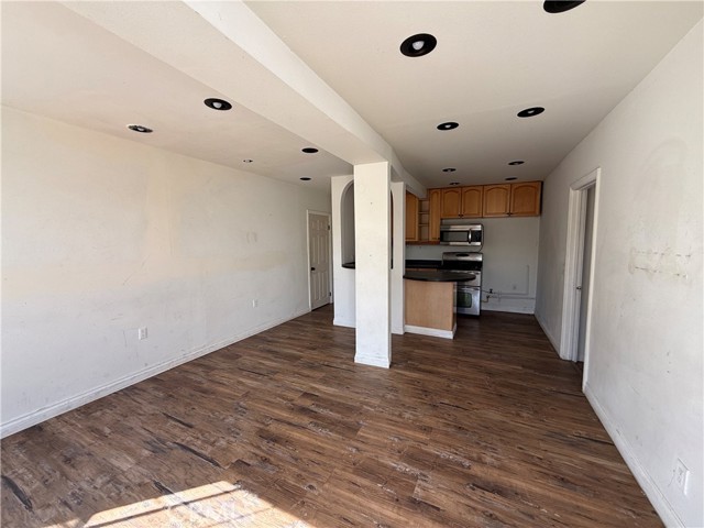 Detail Gallery Image 12 of 19 For 2586 Lake View, Los Angeles,  CA 90039 - 4 Beds | 2 Baths