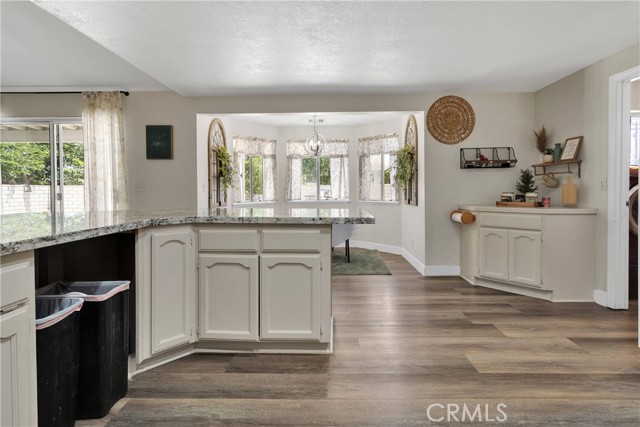 10325 Sheep Creek Road, Phelan CA: https://media.crmls.org/medias/40380059-5ebd-4031-acc9-7261601f8abd.jpg