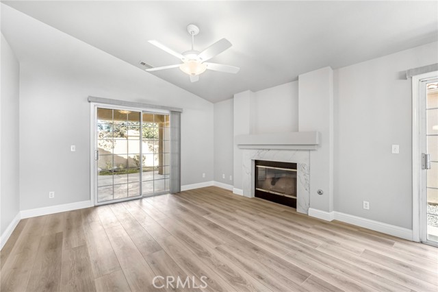 Detail Gallery Image 7 of 32 For 645 E Champlain Dr #106,  Fresno,  CA 93730 - 2 Beds | 4 Baths