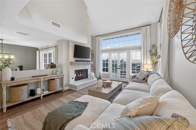 Detail Gallery Image 21 of 69 For 964 S Rim Crest, Anaheim,  CA 92807 - 2 Beds | 2/1 Baths