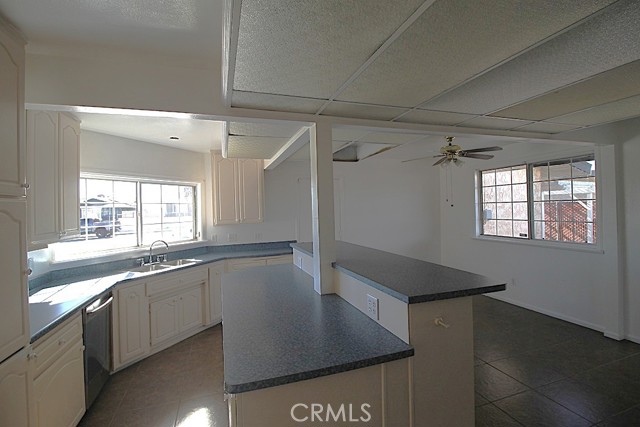 Detail Gallery Image 5 of 32 For 1105 Bigger, Barstow,  CA 92311 - 3 Beds | 2 Baths