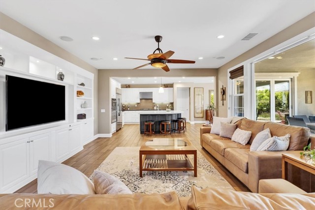 11 Risa Street, Rancho Mission Viejo CA: https://media.crmls.org/medias/40390140-566e-4068-bc66-6f5974e3c617.jpg