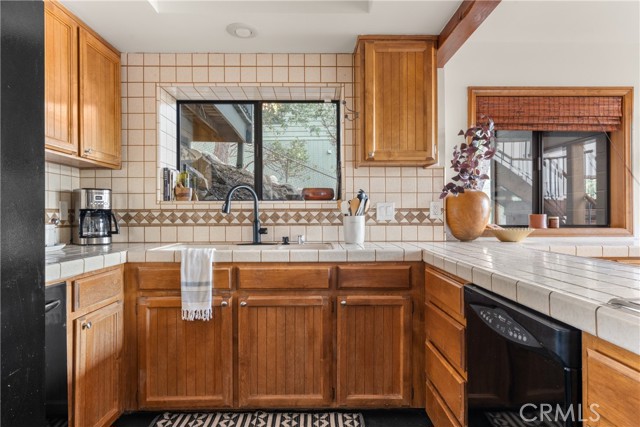 Detail Gallery Image 22 of 44 For 1148 Nadelhorn Dr, Lake Arrowhead,  CA 92352 - 4 Beds | 2/1 Baths
