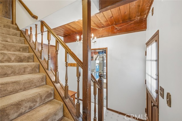 Detail Gallery Image 5 of 47 For 27352 Alpen Dr, Lake Arrowhead,  CA 92352 - 3 Beds | 2 Baths
