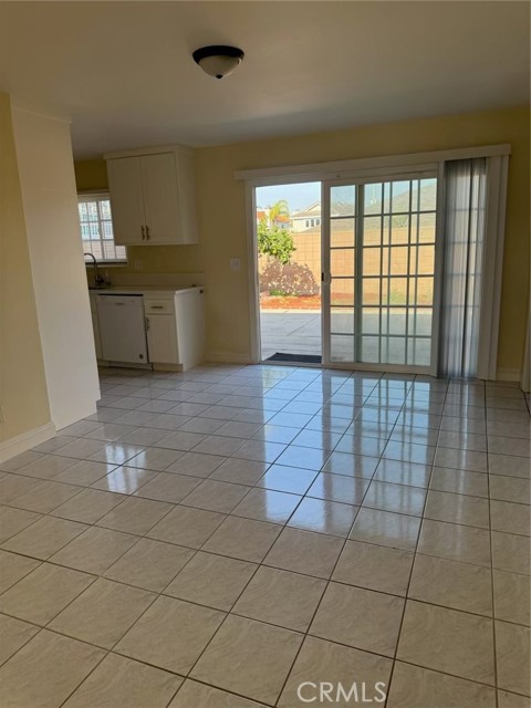 Detail Gallery Image 8 of 9 For 4609 Sepulveda, Torrance,  CA 90505 - 4 Beds | 2 Baths