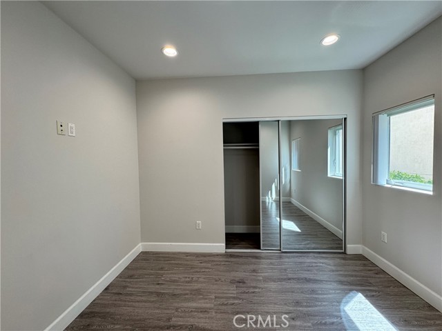 Detail Gallery Image 18 of 27 For 5432 Hermitage Ave #202,  Valley Village,  CA 91607 - 3 Beds | 2 Baths