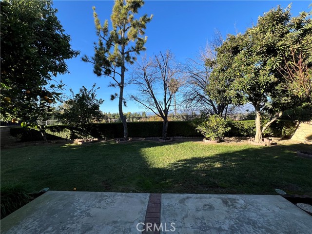 Detail Gallery Image 11 of 12 For 9 Skyline Ln, Phillips Ranch,  CA 91766 - 3 Beds | 2/1 Baths